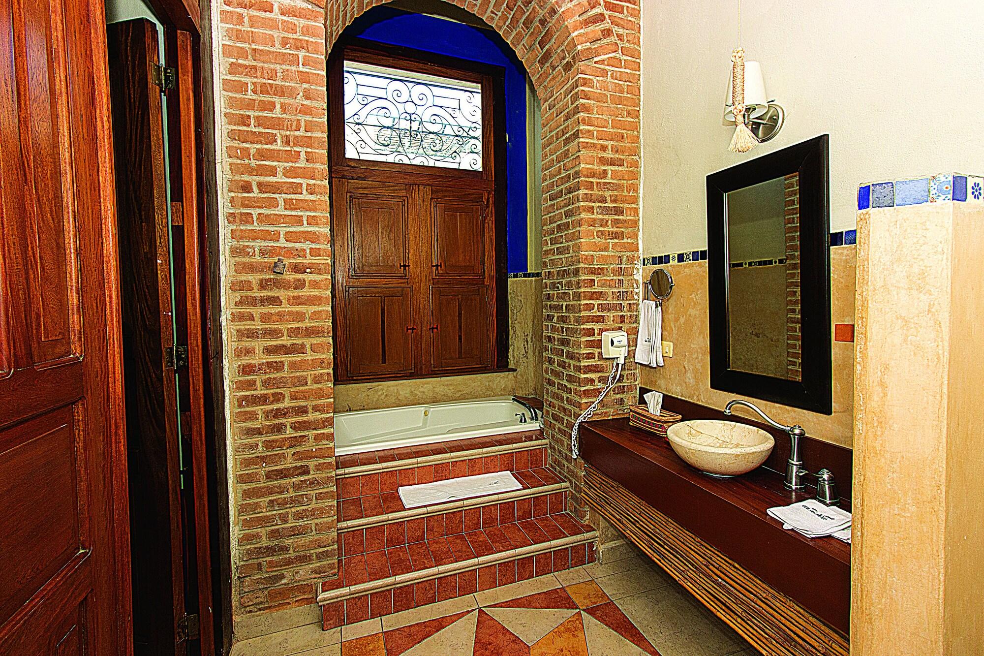 Hotel Boutique Casa San Angel (Adults Only) Mérida Zewnętrze zdjęcie